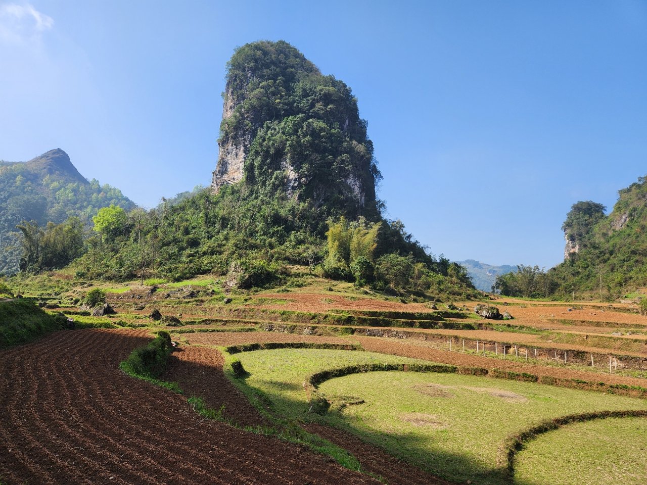 7-Day Cycling Expedition: Mong Cai to Cao Bang & Ban Gioc Waterfall